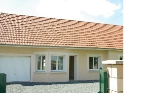 pavillon à la location -   18570  TROUY BOURG, surface 104 m2 location pavillon - UBI468397181